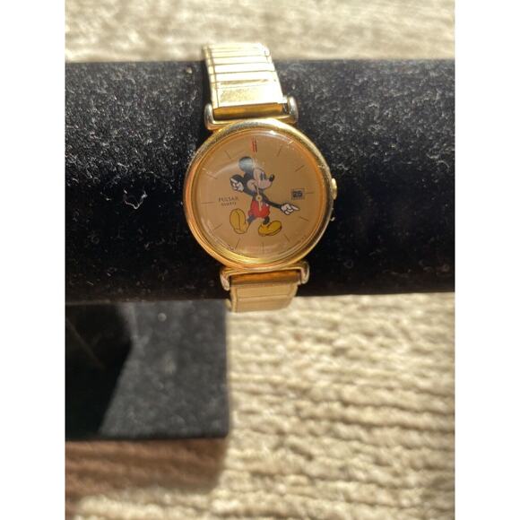 Vintage Pulsar Quartz Walt Disney Mickey Mouse Wrist Watch Needs Battery - Picture 4 of 4
